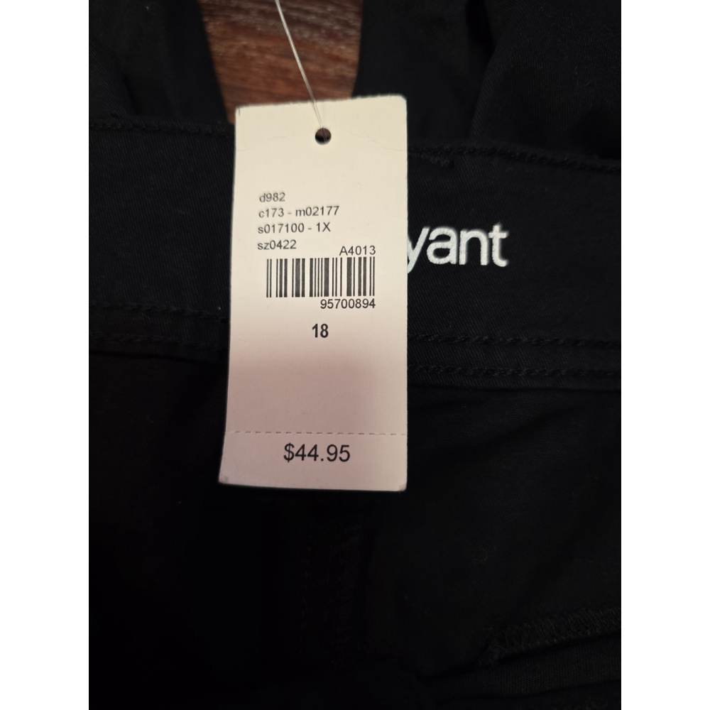 Lane Bryant Black Bermuda shorts size 18 NWT - Picture 4 of 4